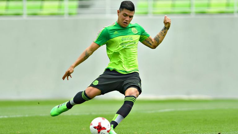 Brayton Vázquez, en un entrenamiento de la Selección Nacional Sub 20