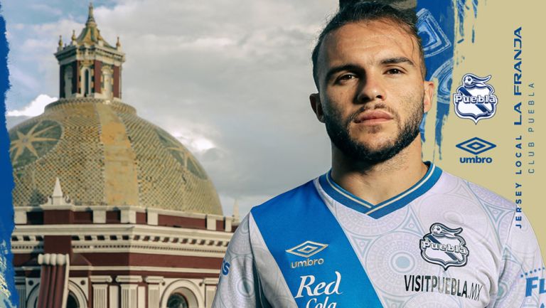 Tabó, en presentación del uniforme de La Franja