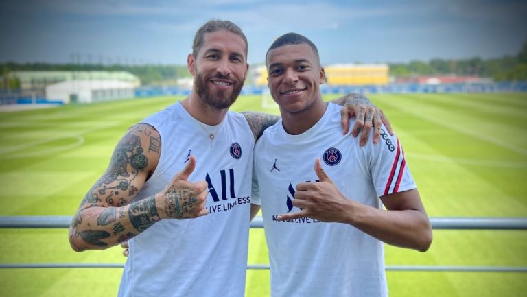 Sergio Ramos y Kylian Mbappé durante entrenamiento con el PSG