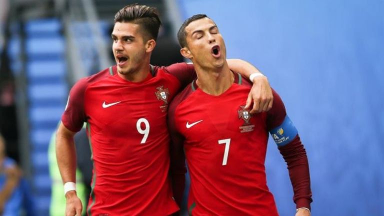 Cristiano Ronaldo y André Silva en un partido de la Selección de Portugal