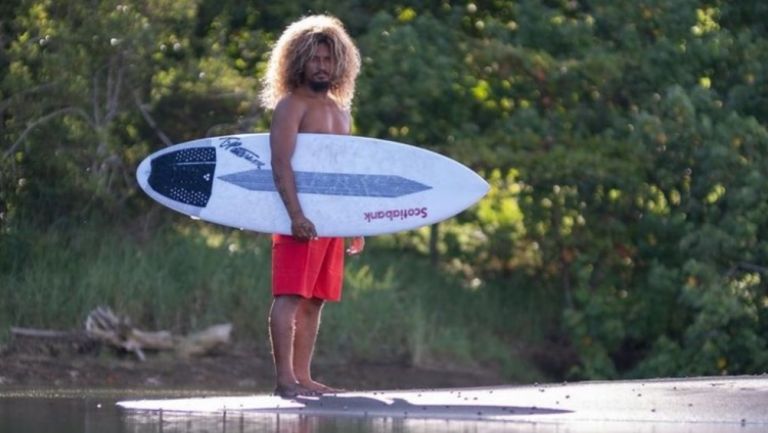 Surfista costarricense Carlos Muñoz 