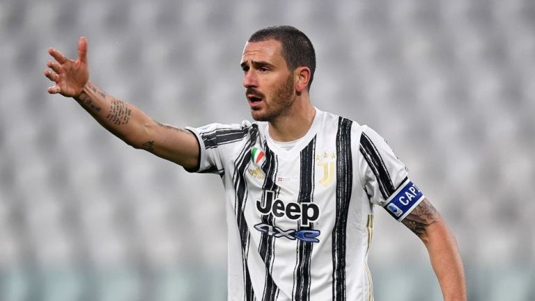 Bonucci en un partido de la Juve con el gafete 