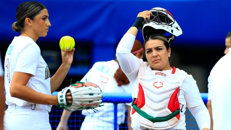 Jugadoras del equipo mexicano de softbol en los Juegos Olímpicos