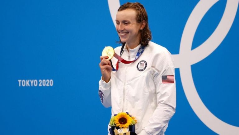 Katie Ledecky en festejo