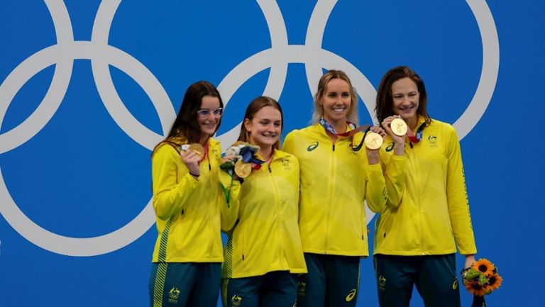 Australia se llevó el oro en los relevos de 4x100 combinados