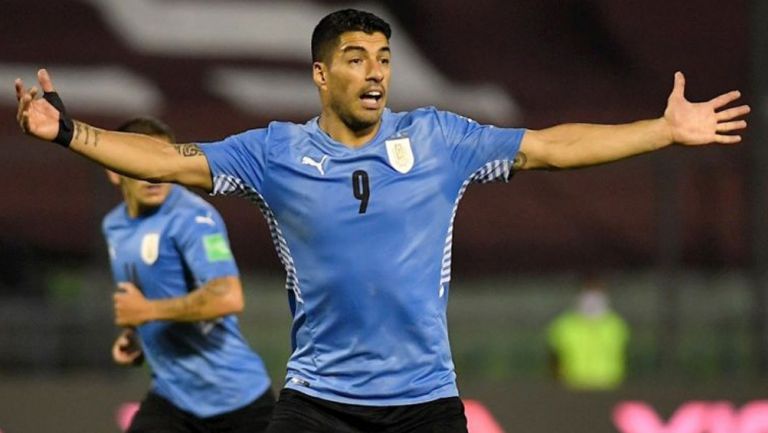 Luis Suárez durante un partido con Uruguay