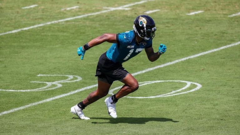 DJ Chark durante entrenamiento con los Jaguars