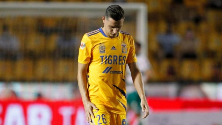 Thauvin en un partido con Tigres