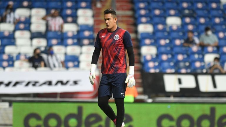 Raúl Gudiño previo a un partido con Chivas