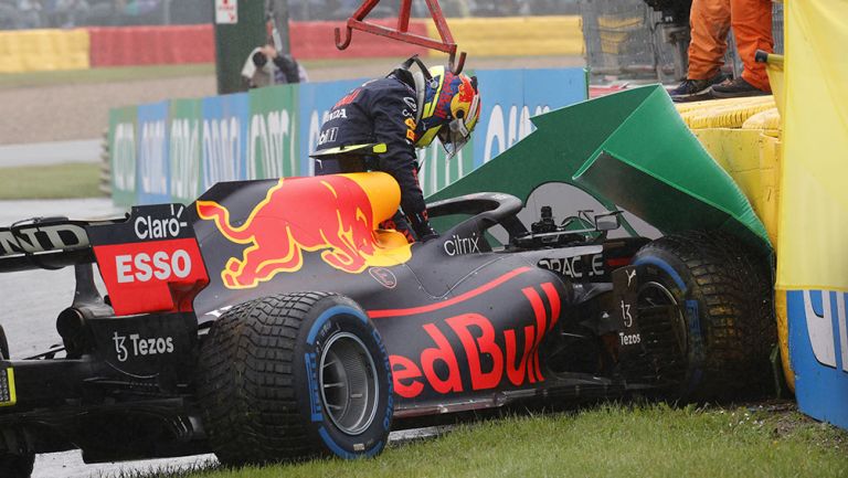 Checo Pérez no corrió en el Gran Premio de Bélgica tras despiste en vuelta previa