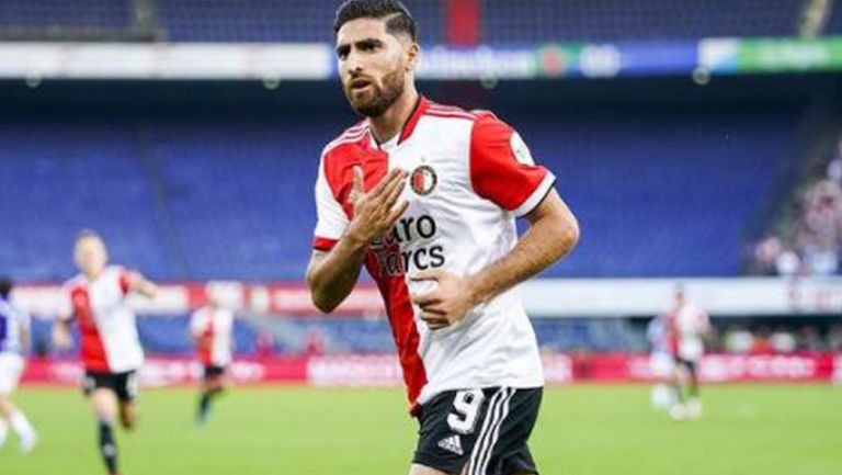 Alireza Jahanbakhsh festeja con el Feyenoord 