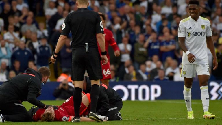 Harvey Elliot tras entrada de Pascal Struijk