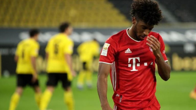 Kingsley Coman se lamenta en un juego del Bayern