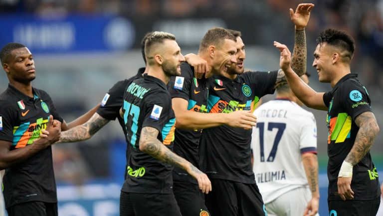 Inter de Milán celebra su victoria frente al Bolonia en la Serie A