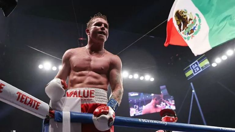 Canelo tras ganar una ante Smith