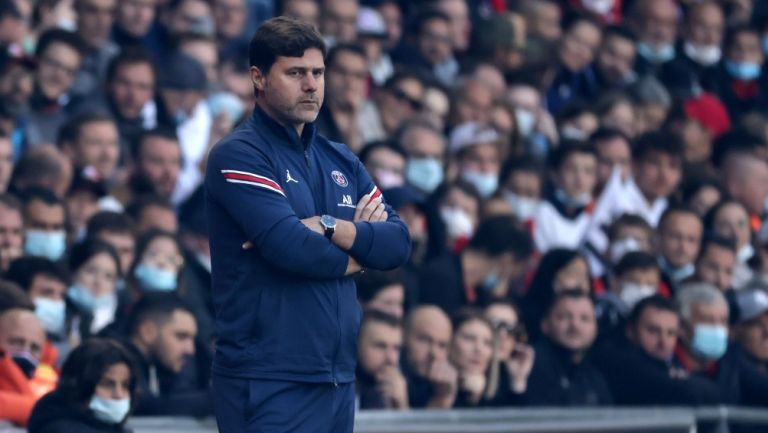 Mauricio Pochettino durante un partido con el PSG