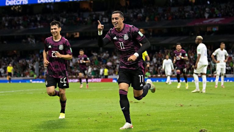 Rogelio Funes Mori en festejo con el Tricolor