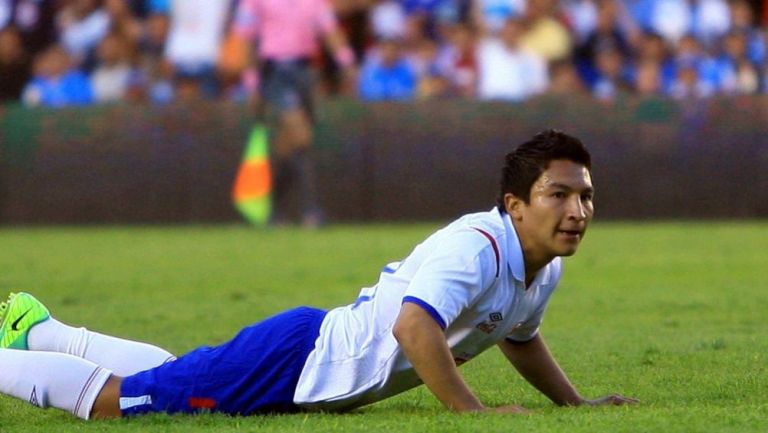 César Villaluz en un partido de Cruz Azul