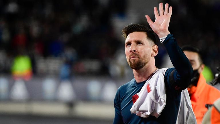 Messi: Primer ministro francés regaló al papa Francisco jersey del PSG de Lionel 