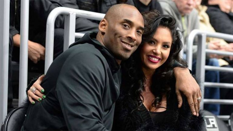  Vanessa junto a Kobe Bryant