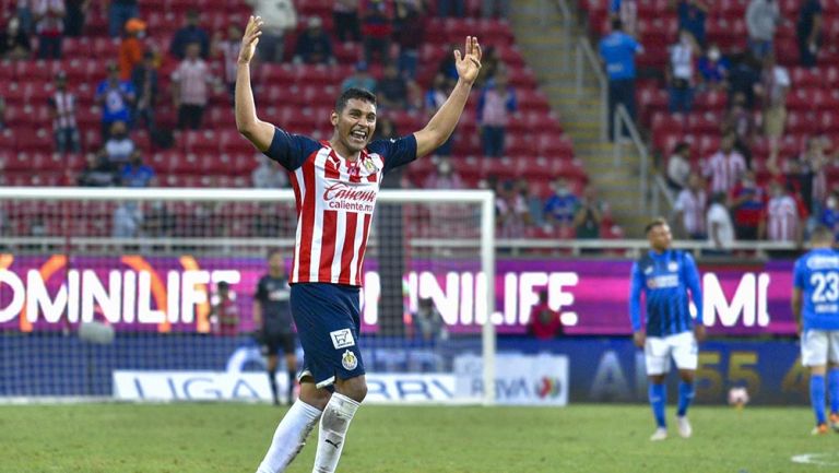 Tiba Sepúlveda festeja su gol vs Cruz Azul