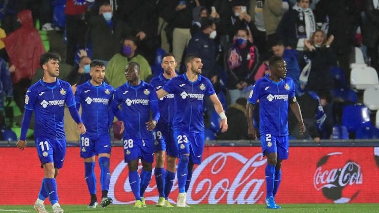 Jugadores del Getafe celebran gol vs el Espanyol