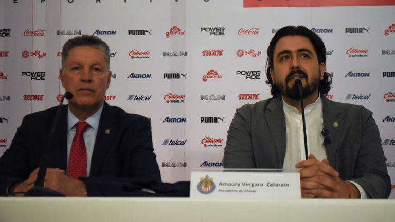 Ricardo Peláez y Amaury en conferencia de prensa