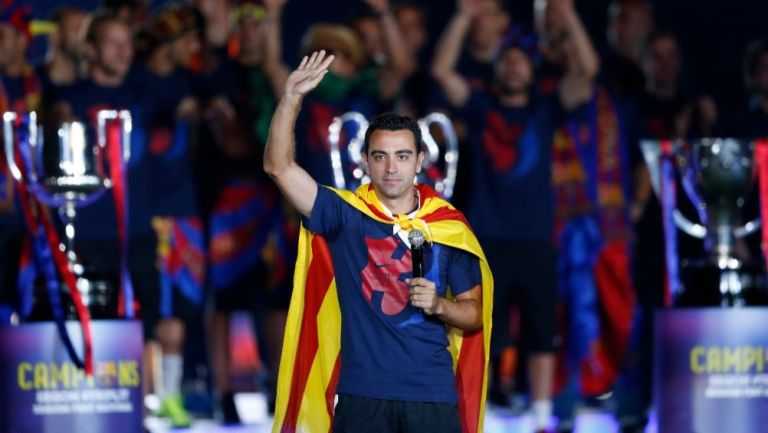 Xavi Hernández homenajeado por el Barcelona