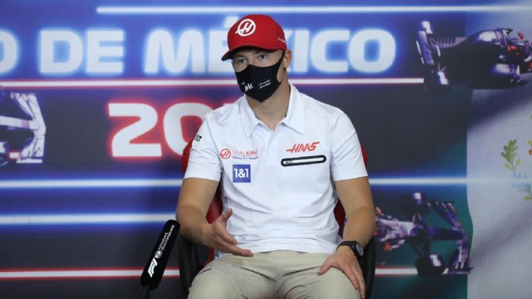 Nikita Mazepin en entrevista durante el GP de México