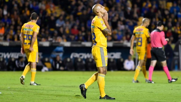 Luis 'Chaka' Rodríguez en lamento con Tigres