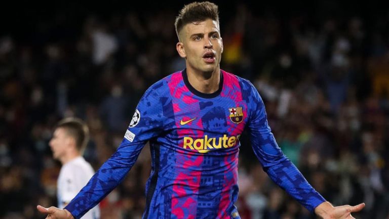 Gerard Piqué festeja un gol con el Barcelona 