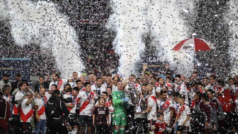 River Plate festejando campeonato de la Liga de Argentina