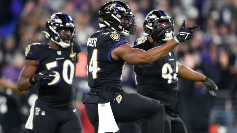 Ravens de Baltimore celebran durante juego