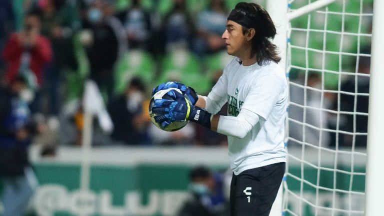 Carlos Acevedo en acción con los Guerreros