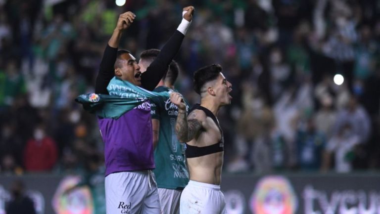 Jugadores de León festejando el boleto a la Final