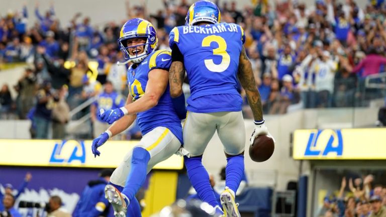 Los Rams celebran durante partido