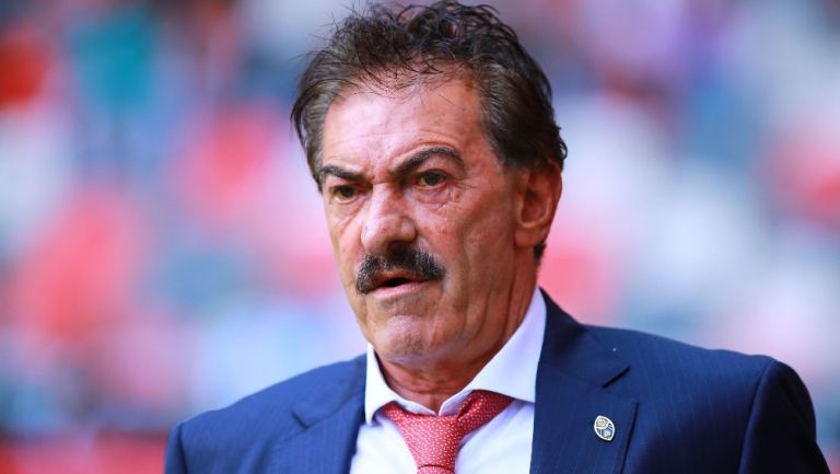 Ricardo La Volpe durante partido