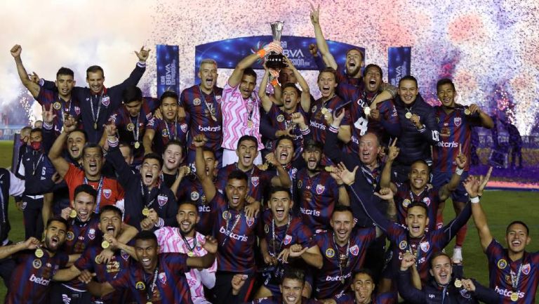 Atlante celebrando título en la Liga de Expansión