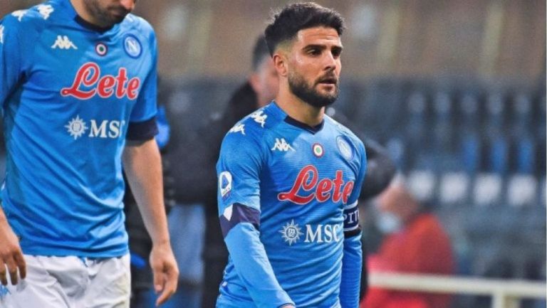 Insigne en un partido con el Napoli