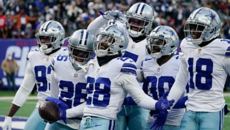 Dallas Cowboys festejando anotación ante New York Giants