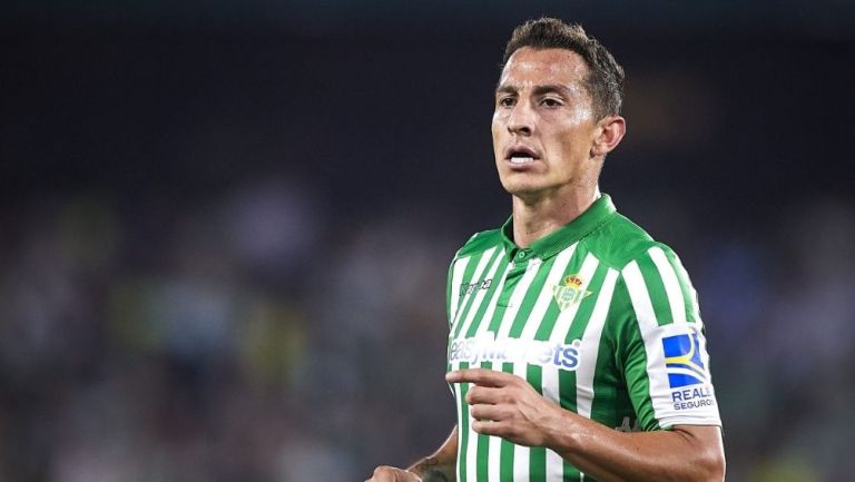 Guardado en un partido con el Betis