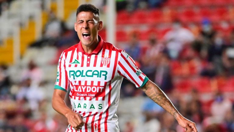 Mauro Quiroga durante un partido con Necaxa