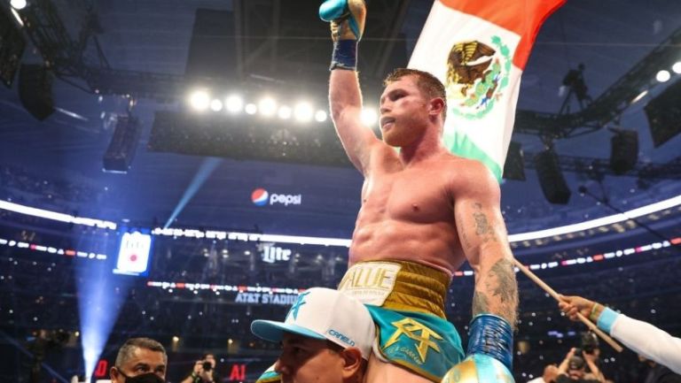 Canelo Álvarez después de una pelea