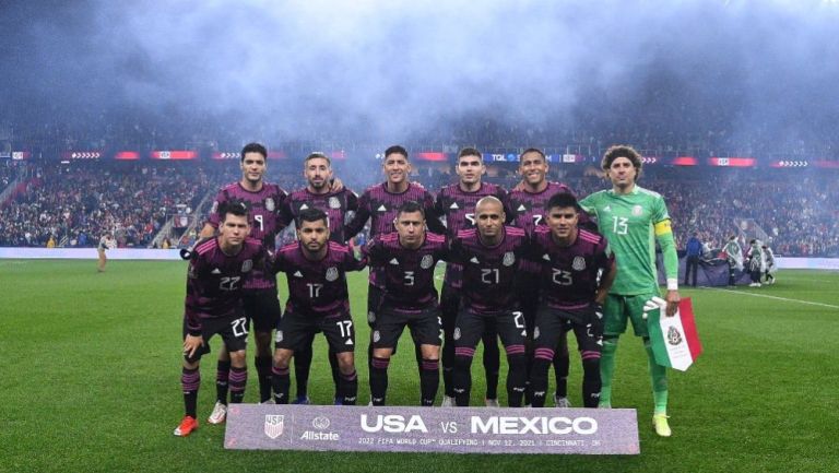 Jugadores de la Selección Mexicana previo a un partido ante Estados Unidos