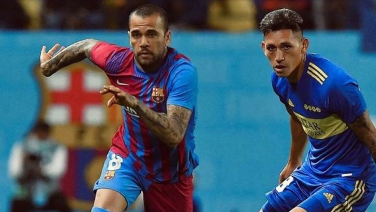 Dani Alves jugando con el Barcelona