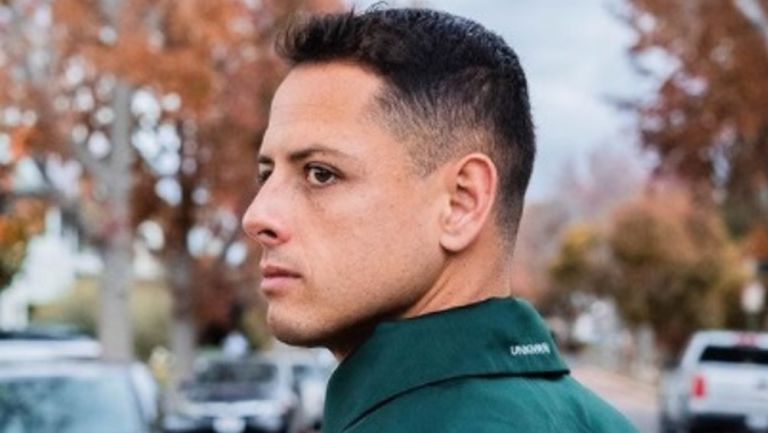 Javier 'Chicharito' Hernández posa