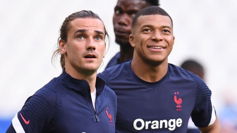 Griezmann y Mbappé jugando con la Selección de Francia