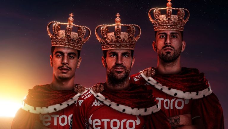 Jugadores del AS Mónaco felicitando por Día de Reyes