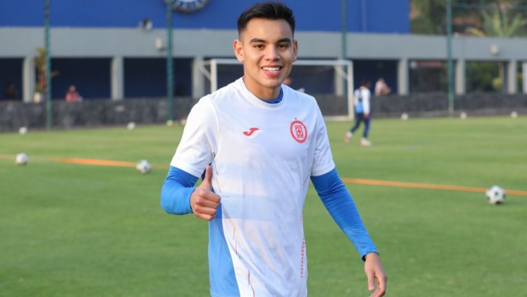 Charly Rodríguez entrena con Cruz Azul
