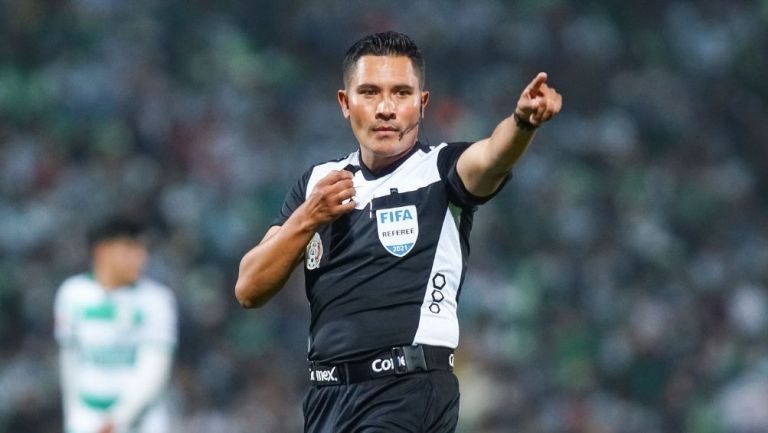 Guerrero en un partido de Liga MX